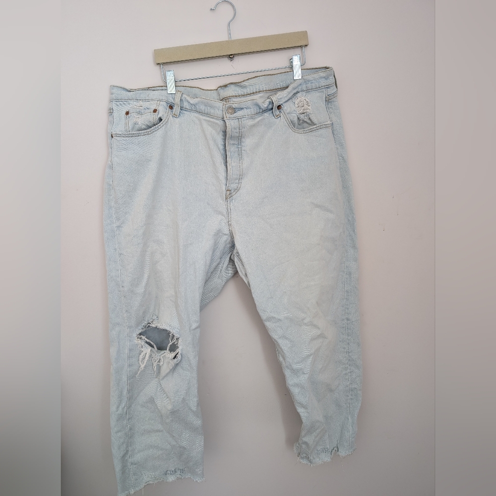 Distressed Levi's jean